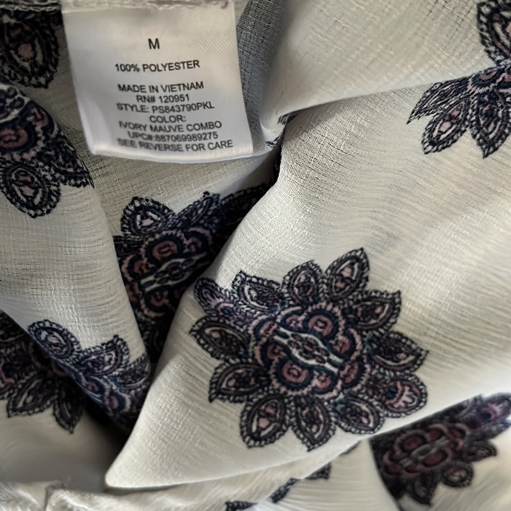 Pink Republic blouse Ivory Paisley top - size Medium - Picture 9 of 12